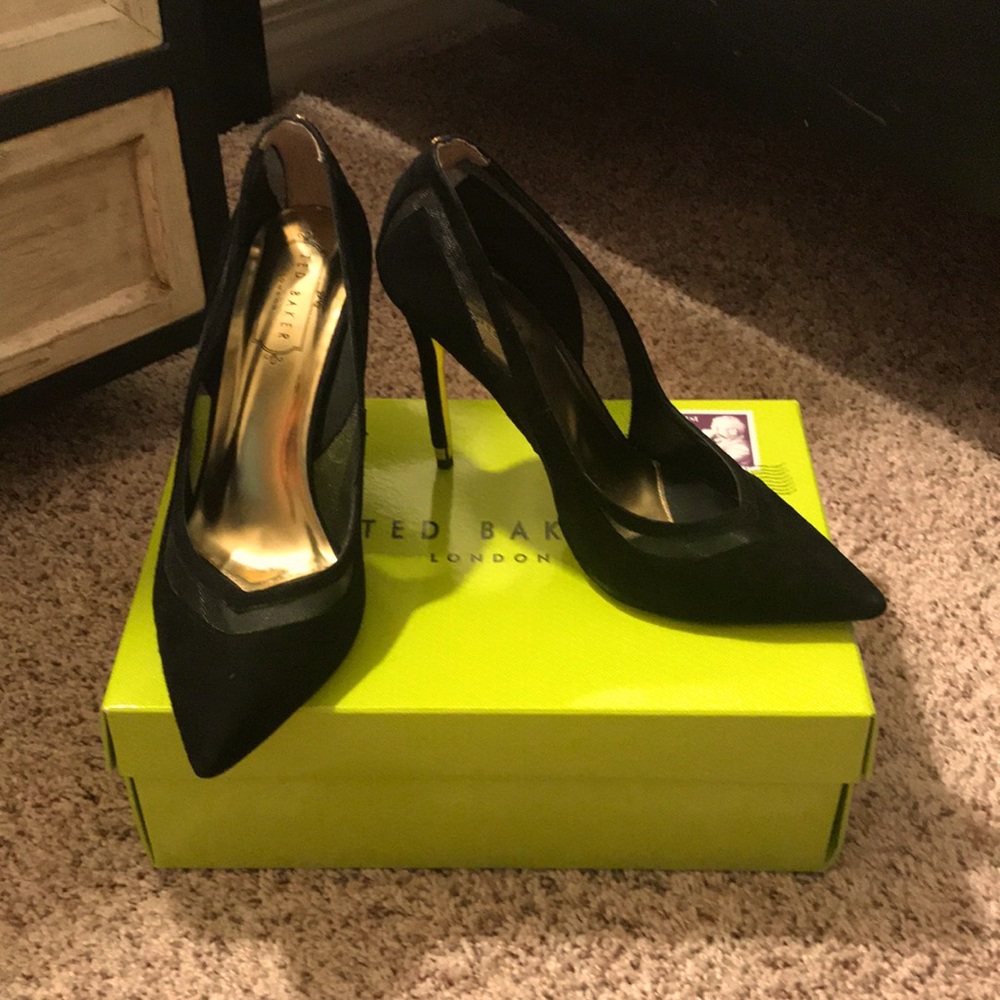 Ted Baker black pumps